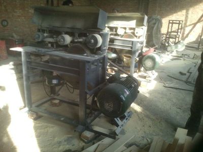 木工機(jī)械自動(dòng)輥式接板機(jī),拼接機(jī)方木多片鋸 全自動(dòng)多片鋸價(jià)格